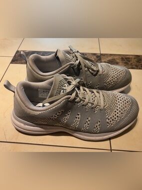 APL TechLoom Women’s Knit Trainer in Light Taupe